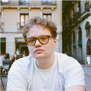 I am a journalist and fiction writer with strong experience teaching and editing Literature students.